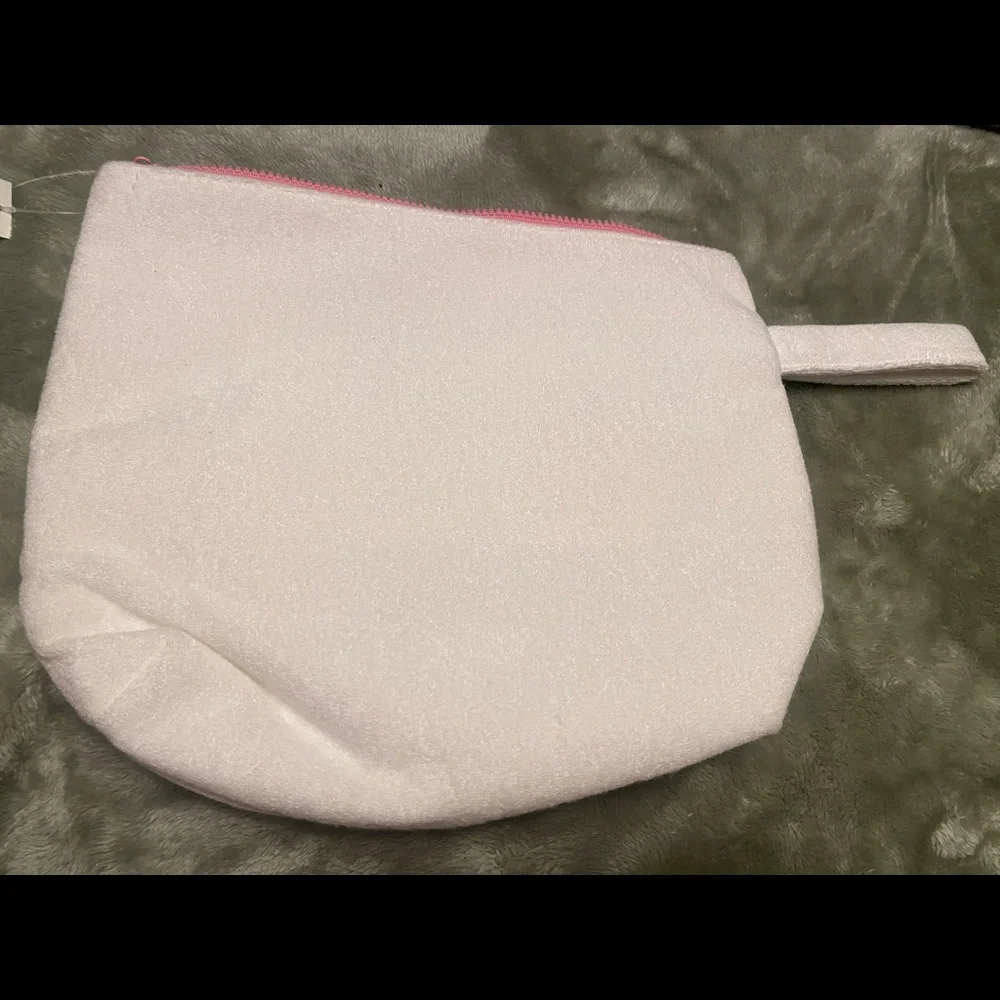 Sleeve tablet cover for the beach